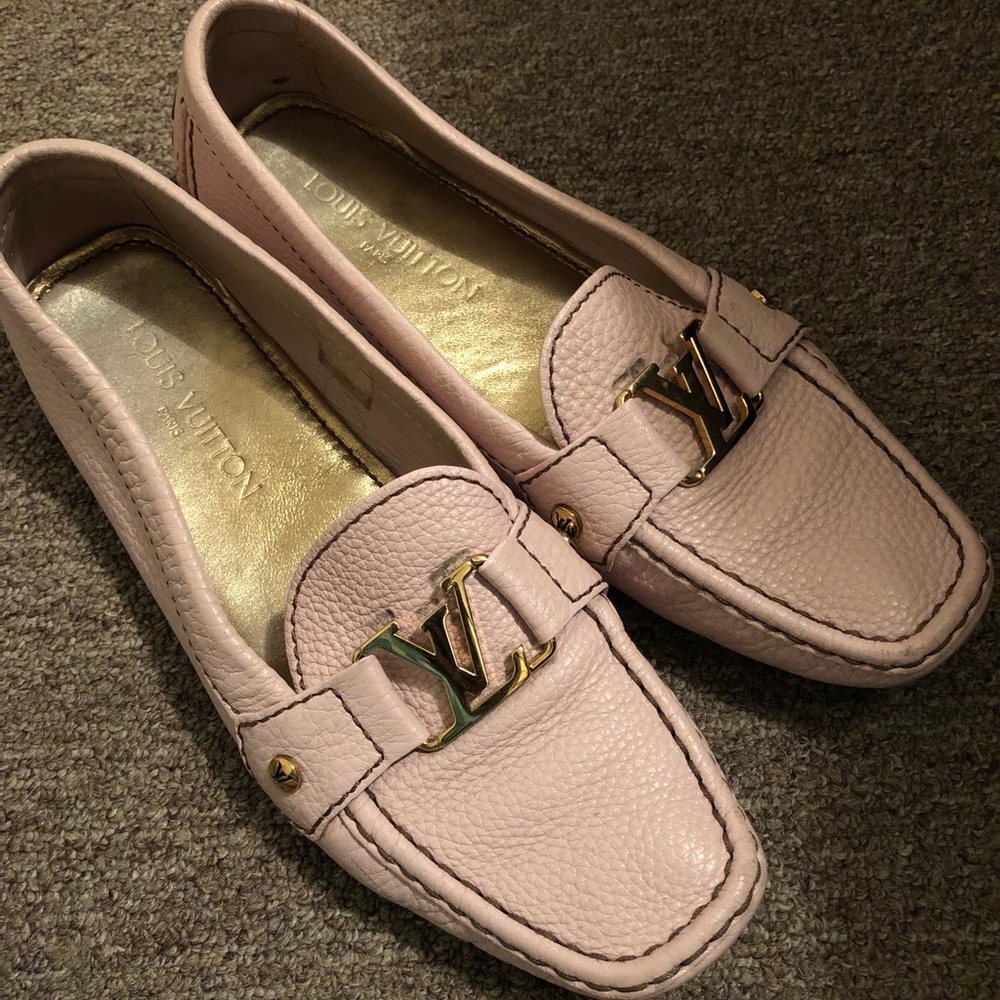 Driving shoes